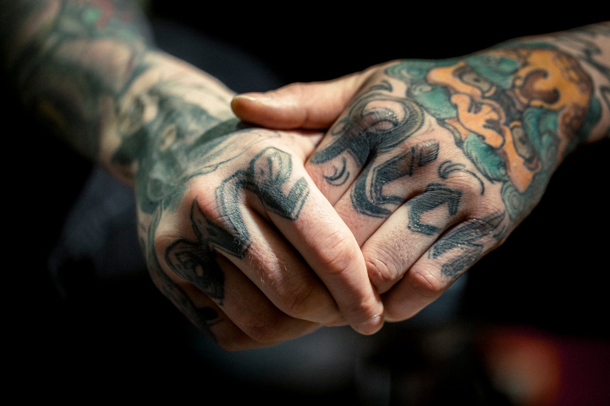 tatouage sur la main